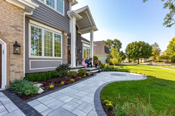 Beacon Hill™ Smooth 60mm (2021) | Landscaping Pavers